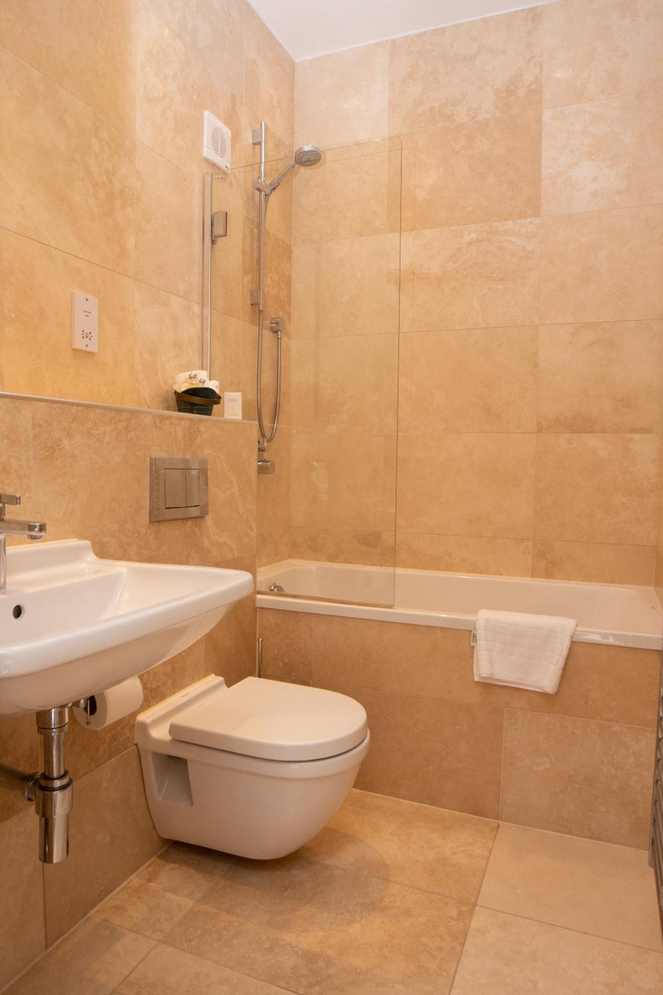 Chirnside Hall Hotel الغرفة الصورة